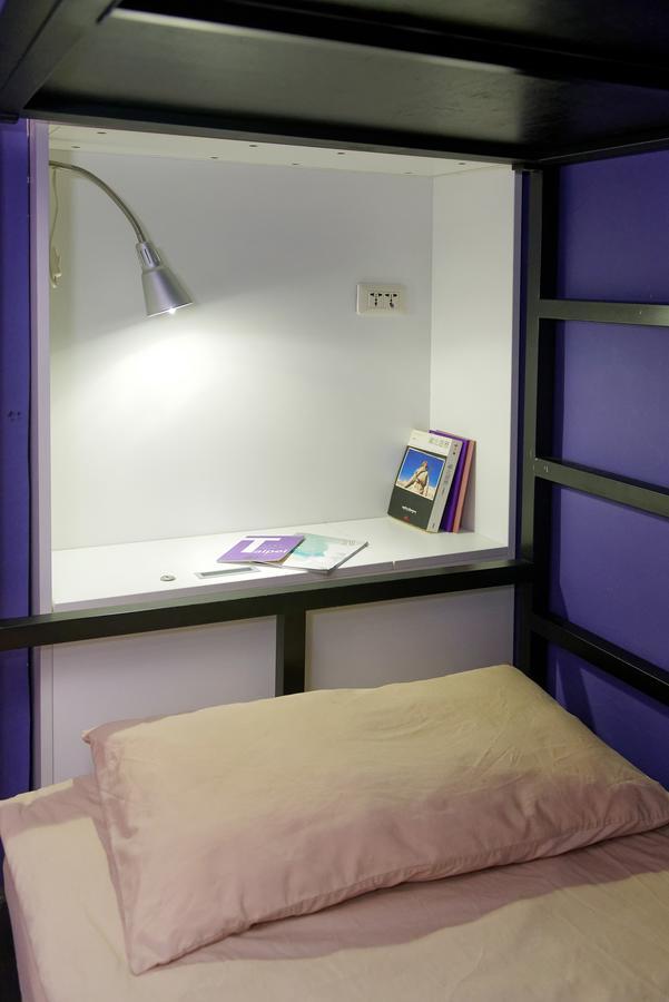 Flip Flop Hostel - Main Station Taipei Exterior photo