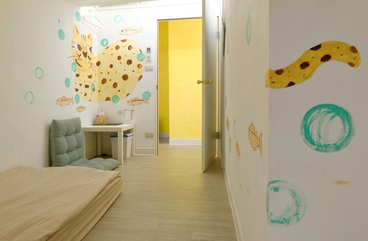 Flip Flop Hostel - Main Station Taipei Exterior photo