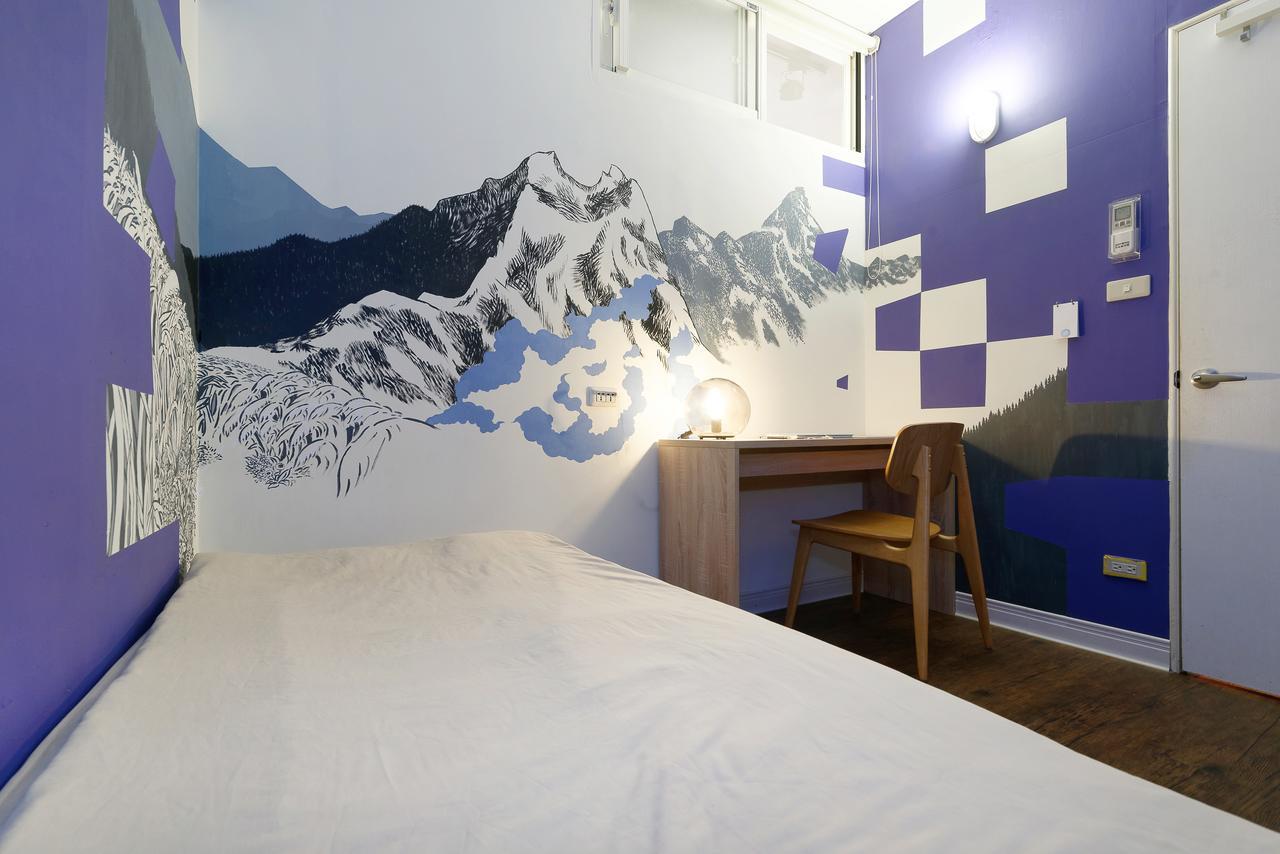 Flip Flop Hostel - Main Station Taipei Exterior photo