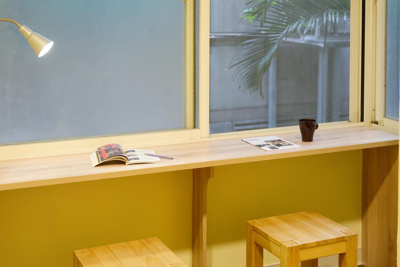 Flip Flop Hostel - Main Station Taipei Exterior photo