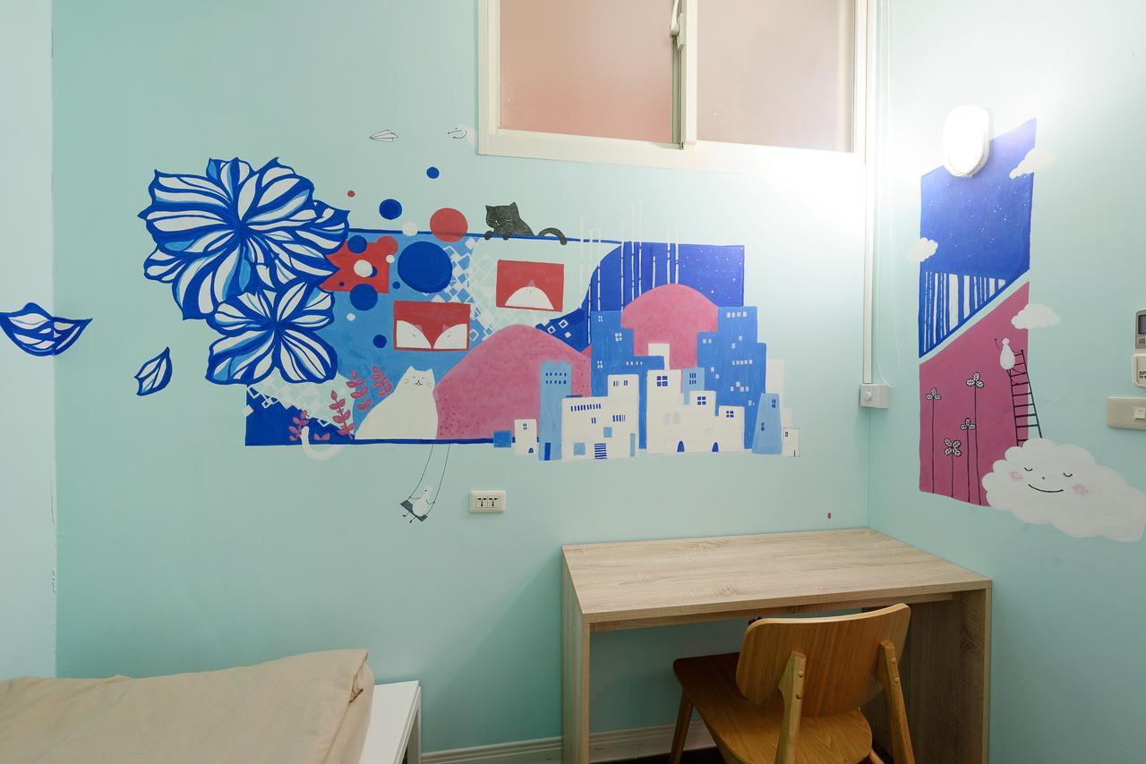 Flip Flop Hostel - Main Station Taipei Exterior photo
